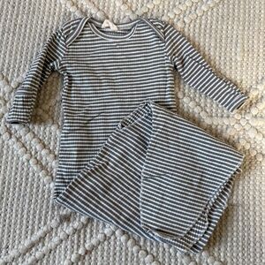 EUC Quincy Mae 0-3mo Sleeper Gown - Organic Cotton